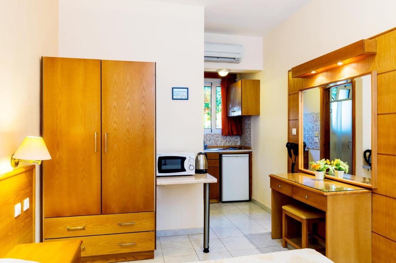 Summer Memories Aparthotel Pefki  ภายนอก รูปภาพ