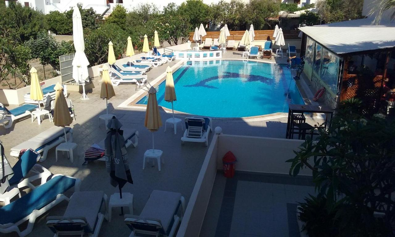 Summer Memories Aparthotel Pefki  ภายนอก รูปภาพ