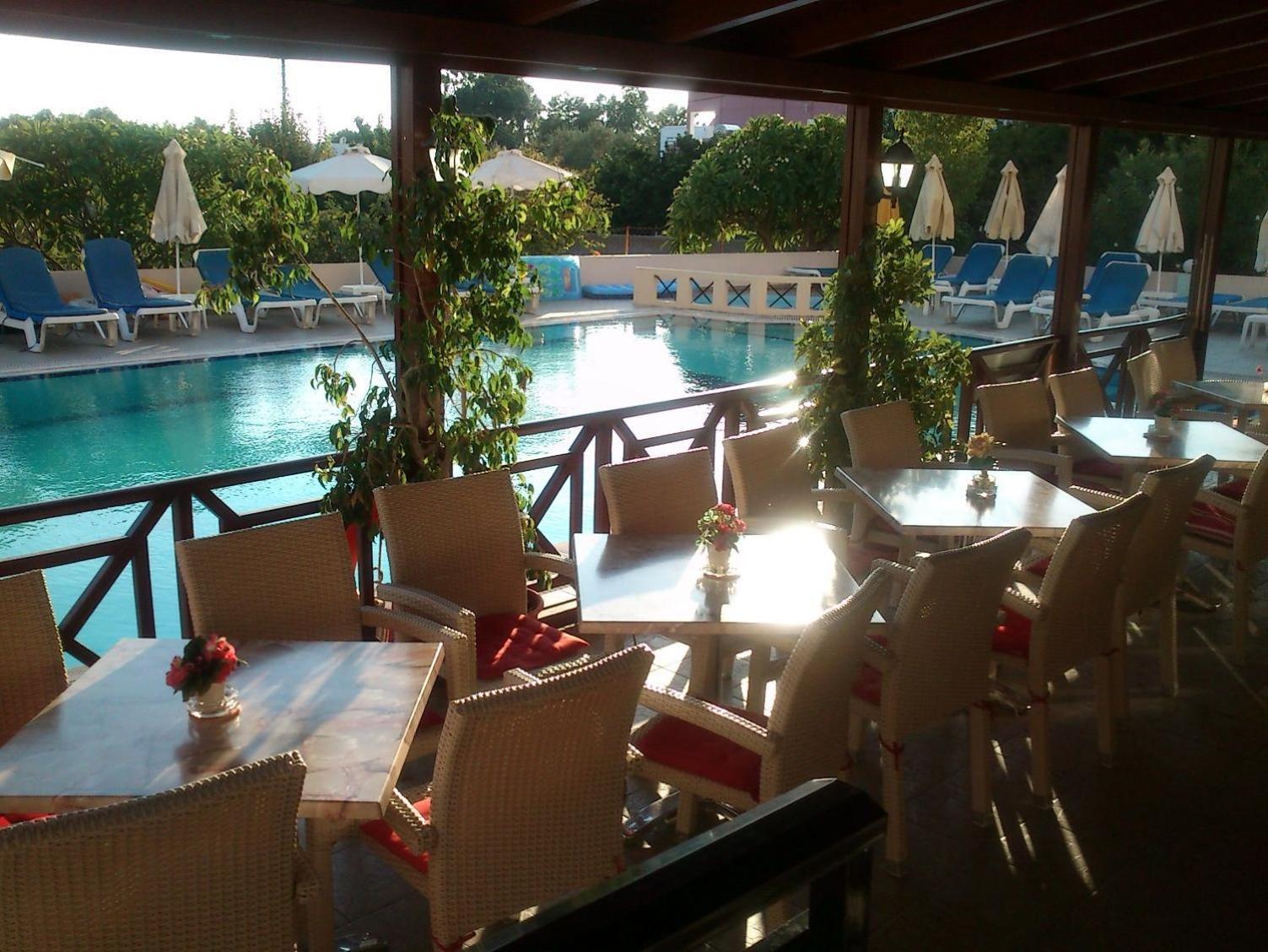 Summer Memories Aparthotel Pefki  ภายนอก รูปภาพ